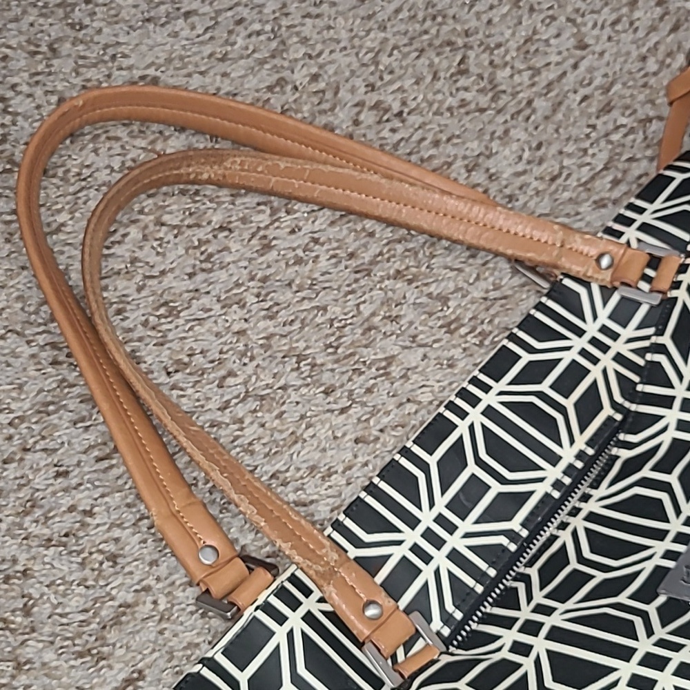 Petunia Pickle Bottom Black and White Geometric Baby Bag - Picture 9 of 11